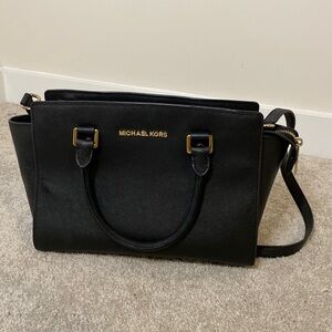 Michael kors Selma purse in black